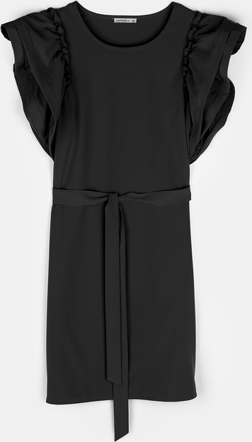 Czarna sukienka Gate z okrągłym dekoltem z krótkim rękawem w stylu casual