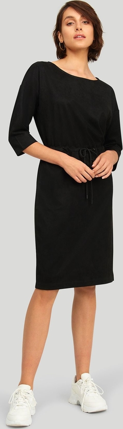 Czarna sukienka Greenpoint prosta w stylu casual midi