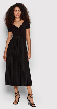 Czarna sukienka Guess z dekoltem w kształcie litery v z krótkim rękawem midi