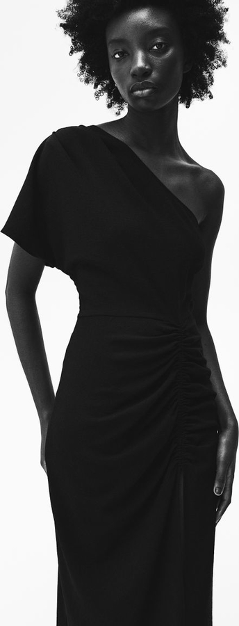 Czarna sukienka H & M w stylu casual dopasowana