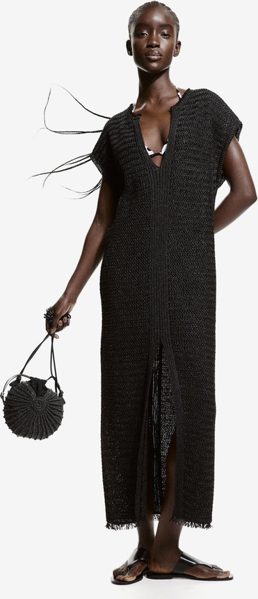 Czarna sukienka H & M z dekoltem w kształcie litery v z krótkim rękawem