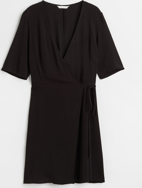 Czarna sukienka H & M z krótkim rękawem z dekoltem w kształcie litery v w stylu casual