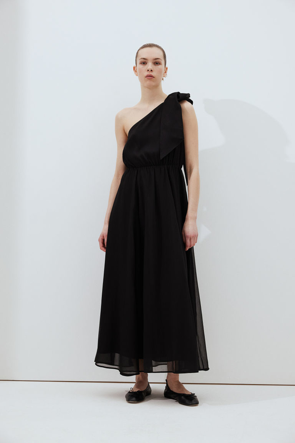 Czarna sukienka H & M z satyny