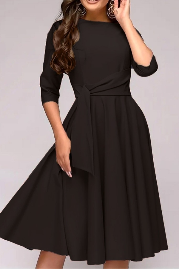 Czarna sukienka IVET midi z okrągłym dekoltem