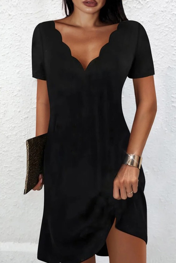 Czarna sukienka IVET mini z krótkim rękawem prosta