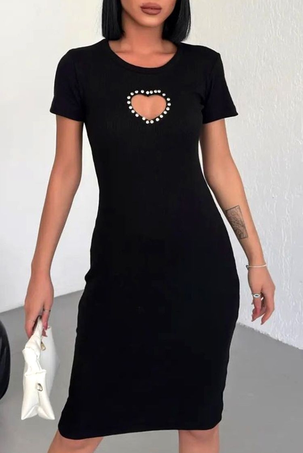 Czarna sukienka IVET mini z okrągłym dekoltem dopasowana