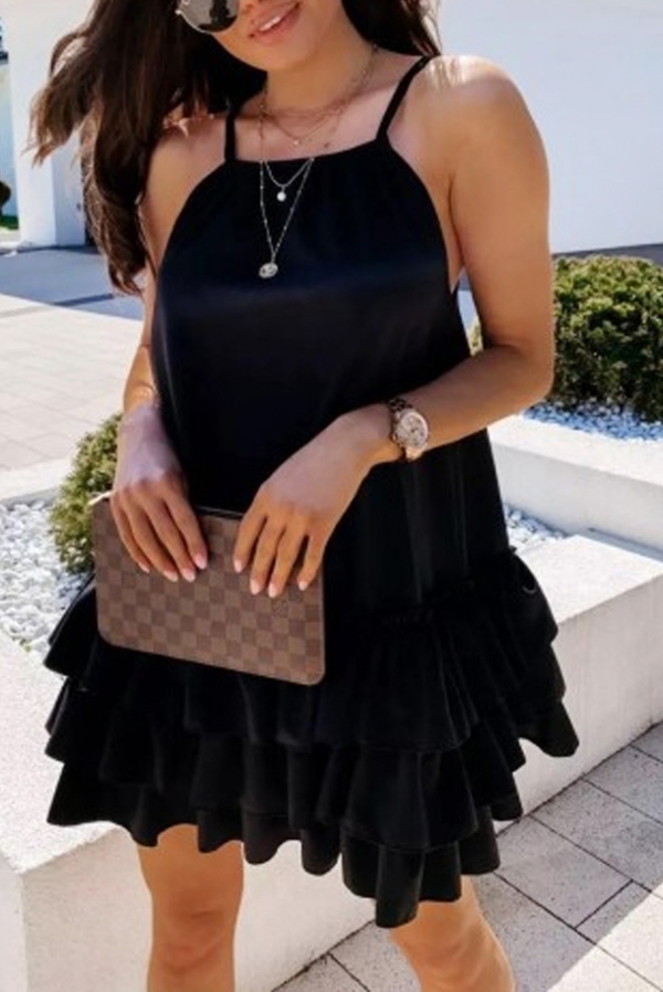 Czarna sukienka IVET na ramiączkach mini