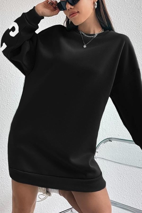 Czarna sukienka IVET w sportowym stylu z długim rękawem mini