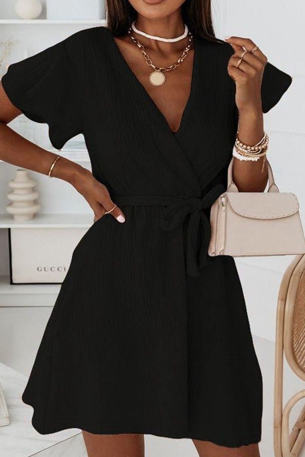 Czarna sukienka IVET z długim rękawem w stylu casual