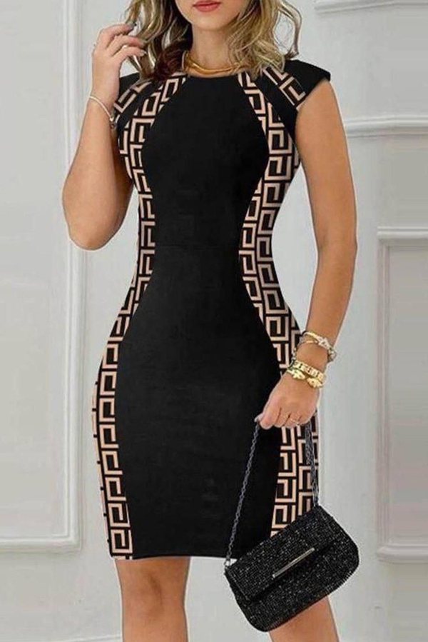 Czarna sukienka IVET z okrągłym dekoltem z tkaniny dopasowana