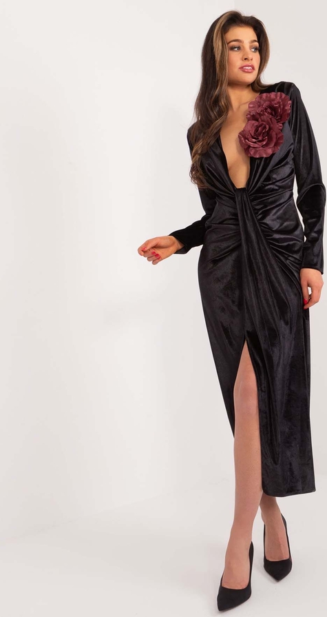 Czarna sukienka Lakerta z długim rękawem