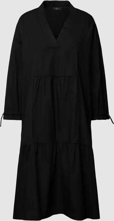 Czarna sukienka Marc Cain w stylu casual z dekoltem w kształcie litery v z długim rękawem