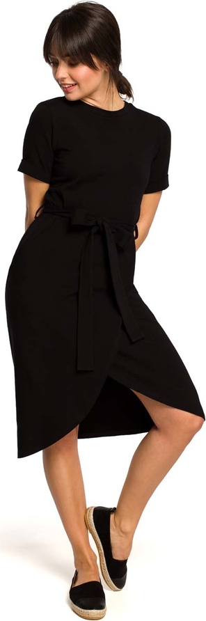 Czarna sukienka MOE asymetryczna midi z okrągłym dekoltem