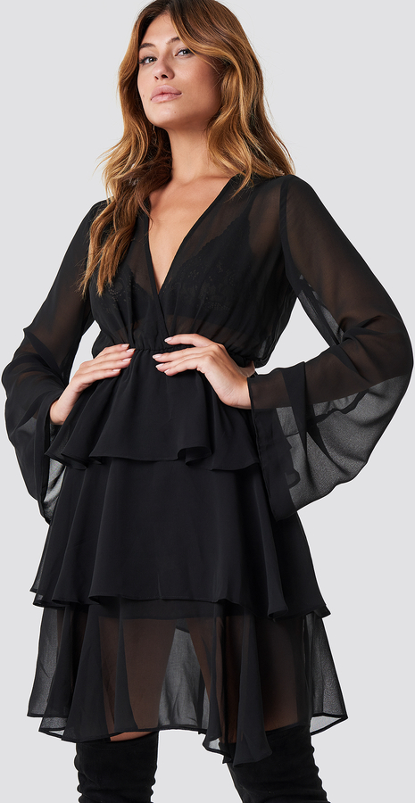 Czarna sukienka NA-KD Boho mini z dekoltem w kształcie litery v