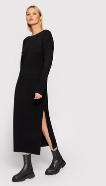 Czarna sukienka Remain maxi z długim rękawem z dekoltem w kształcie litery v