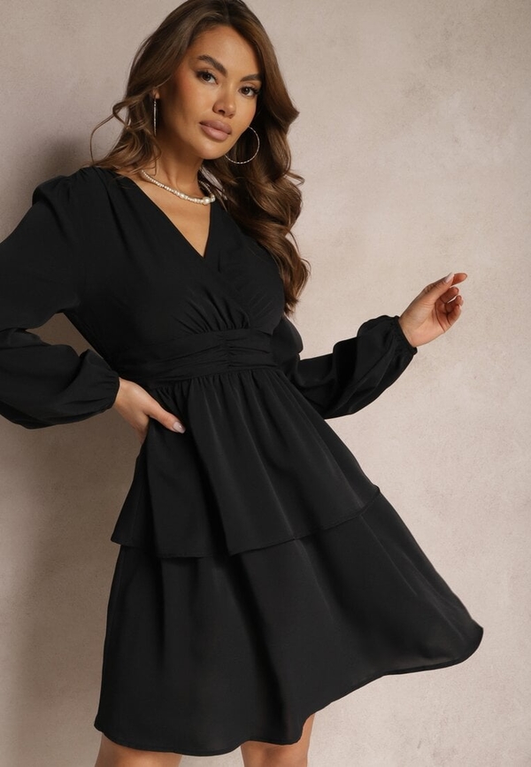Czarna sukienka Renee mini kopertowa z dekoltem w kształcie litery v