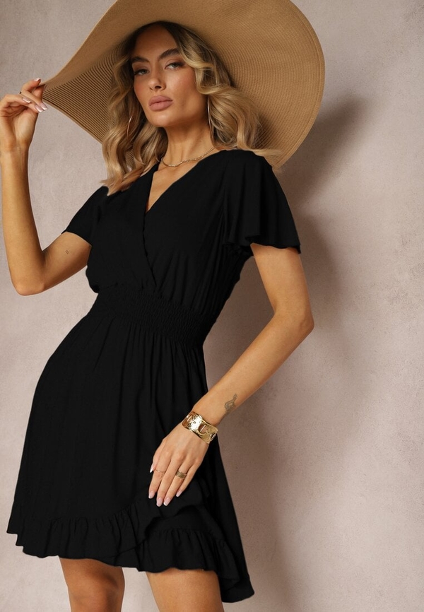 Czarna sukienka Renee w stylu casual z dekoltem w kształcie litery v z krótkim rękawem