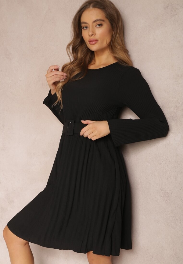 Czarna sukienka Renee z długim rękawem z okrągłym dekoltem