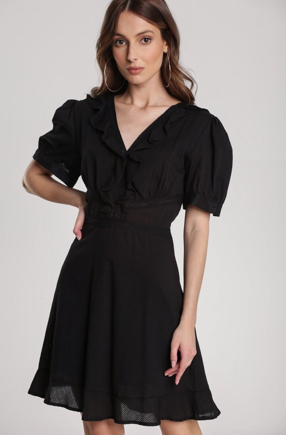 Czarna sukienka Renee z krótkim rękawem mini w stylu casual