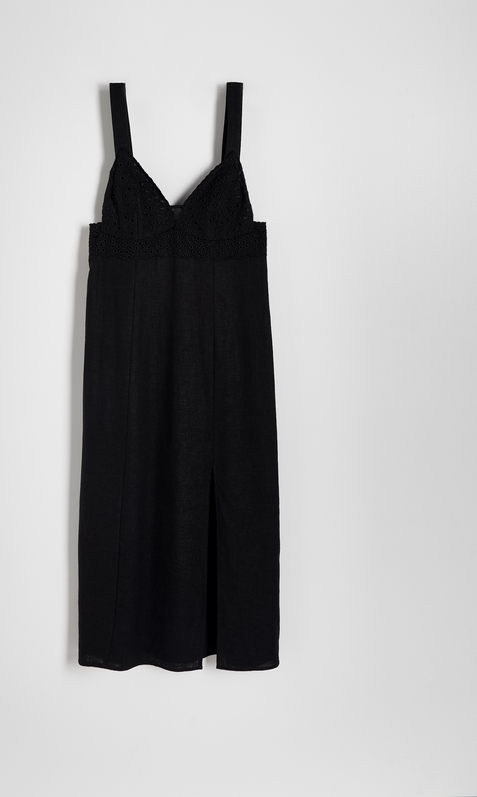 Czarna sukienka Reserved z dekoltem w kształcie litery v prosta
