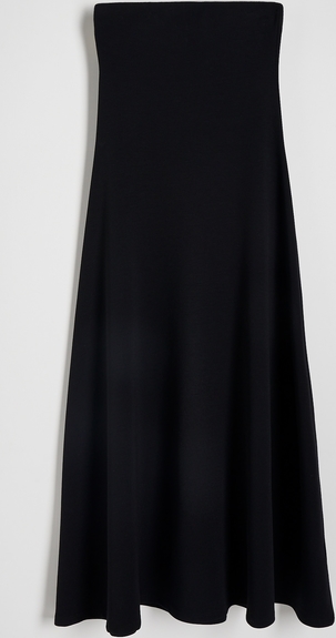 Czarna sukienka Reserved z okrągłym dekoltem w stylu casual