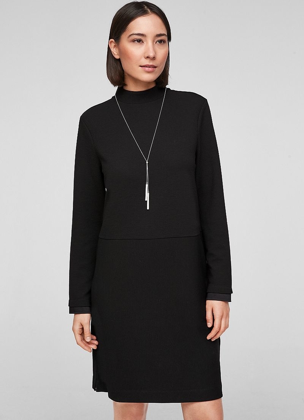 Czarna sukienka S.Oliver mini prosta z długim rękawem