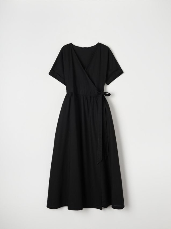 Czarna sukienka Sinsay w stylu casual z lnu midi