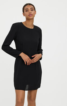 Czarna sukienka Vero Moda w stylu casual dopasowana