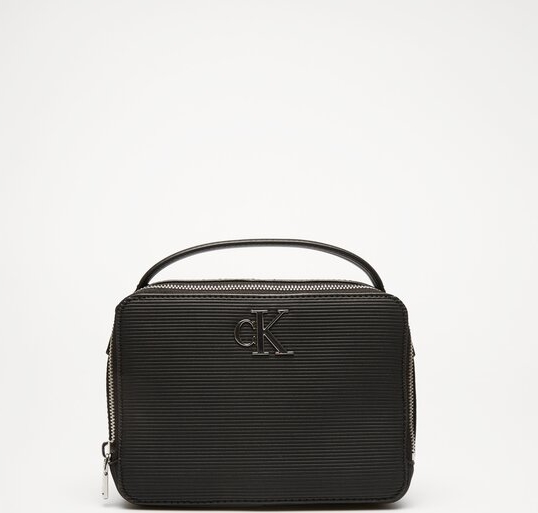 Czarna torebka Calvin Klein mała na ramię matowa