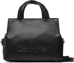 Czarna torebka Calvin Klein matowa do ręki