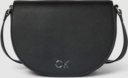 Czarna torebka Calvin Klein średnia ze skóry ekologicznej