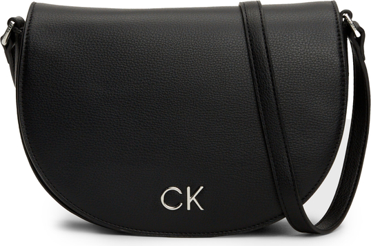 Czarna torebka Calvin Klein w młodzieżowym stylu matowa na ramię