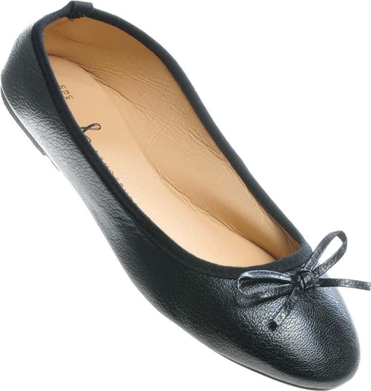 Czarne baleriny Pantofelek24 w stylu casual z płaską podeszwą