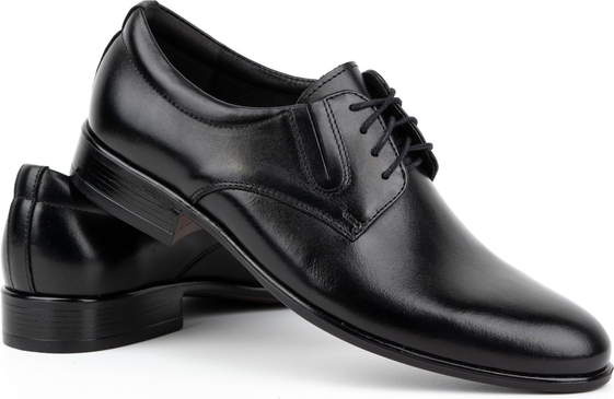 Czarne buty butyolivier.pl sznurowane
