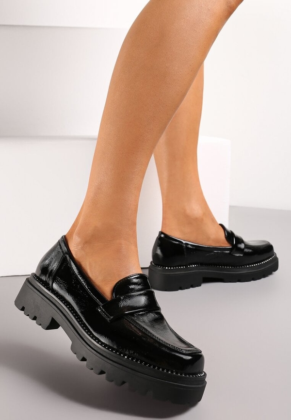 Czarne buty Renee lakierowane