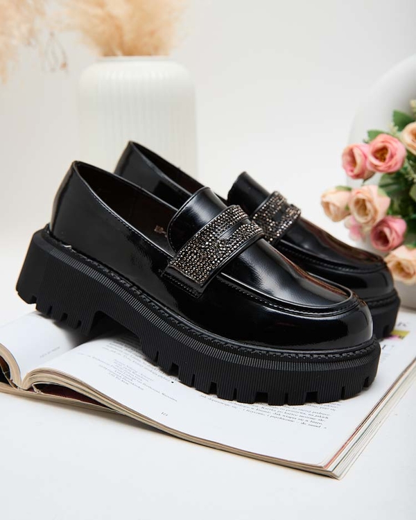 Czarne buty Royalfashion.pl lakierowane