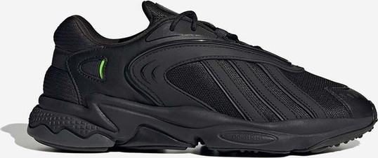 Czarne buty sportowe Adidas Originals w sportowym stylu sznurowane z płaską podeszwą