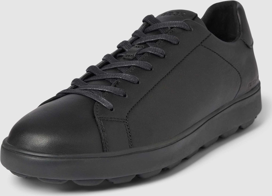 Czarne buty sportowe Geox ze skóry w sportowym stylu sznurowane