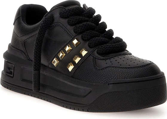 Czarne buty sportowe Guess sznurowane w sportowym stylu na platformie