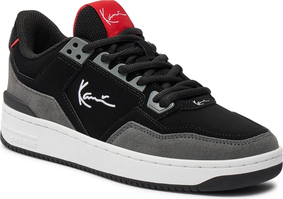 Czarne buty sportowe Karl Kani w sportowym stylu