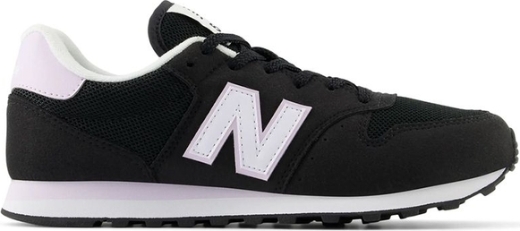 Czarne buty sportowe New Balance sznurowane w sportowym stylu