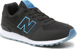 Czarne buty sportowe New Balance sznurowane w sportowym stylu z płaską podeszwą