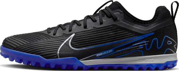Czarne buty sportowe Nike mercurial sznurowane w sportowym stylu