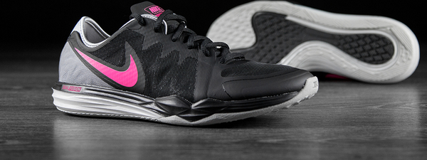 Czarne buty sportowe Nike sznurowane dual fusion