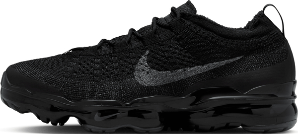 Czarne buty sportowe Nike w sportowym stylu sznurowane vapormax