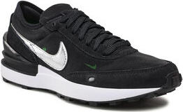 Czarne buty sportowe Nike z płaską podeszwą w sportowym stylu sznurowane