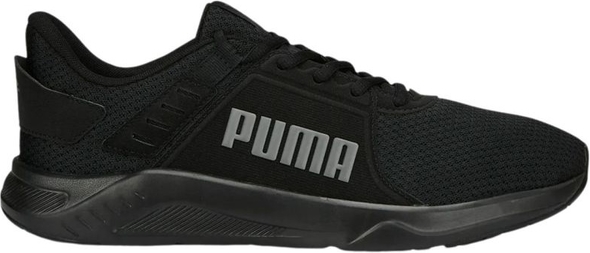 Czarne buty sportowe Puma w sportowym stylu