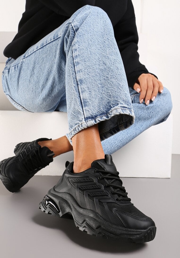 Czarne buty sportowe Renee sznurowane na platformie w stylu casual