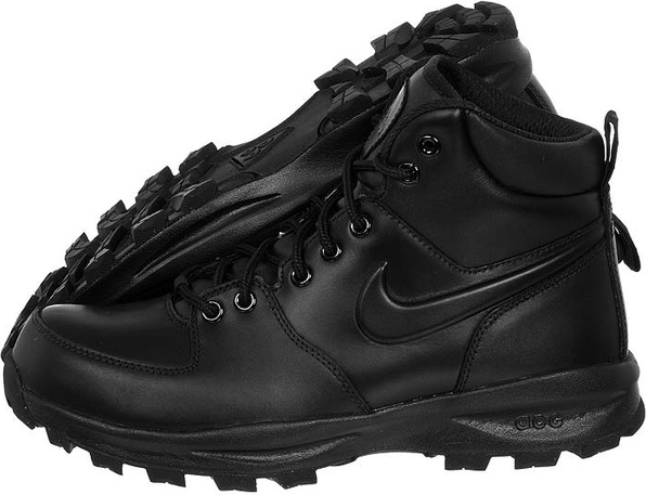 Czarne buty trekkingowe Nike sznurowane w sportowym stylu