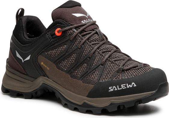 Czarne buty trekkingowe Salewa sznurowane z płaską podeszwą z goretexu